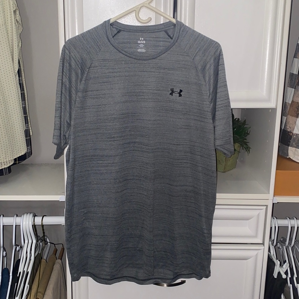 UA Loose Short Sleeve TShirt